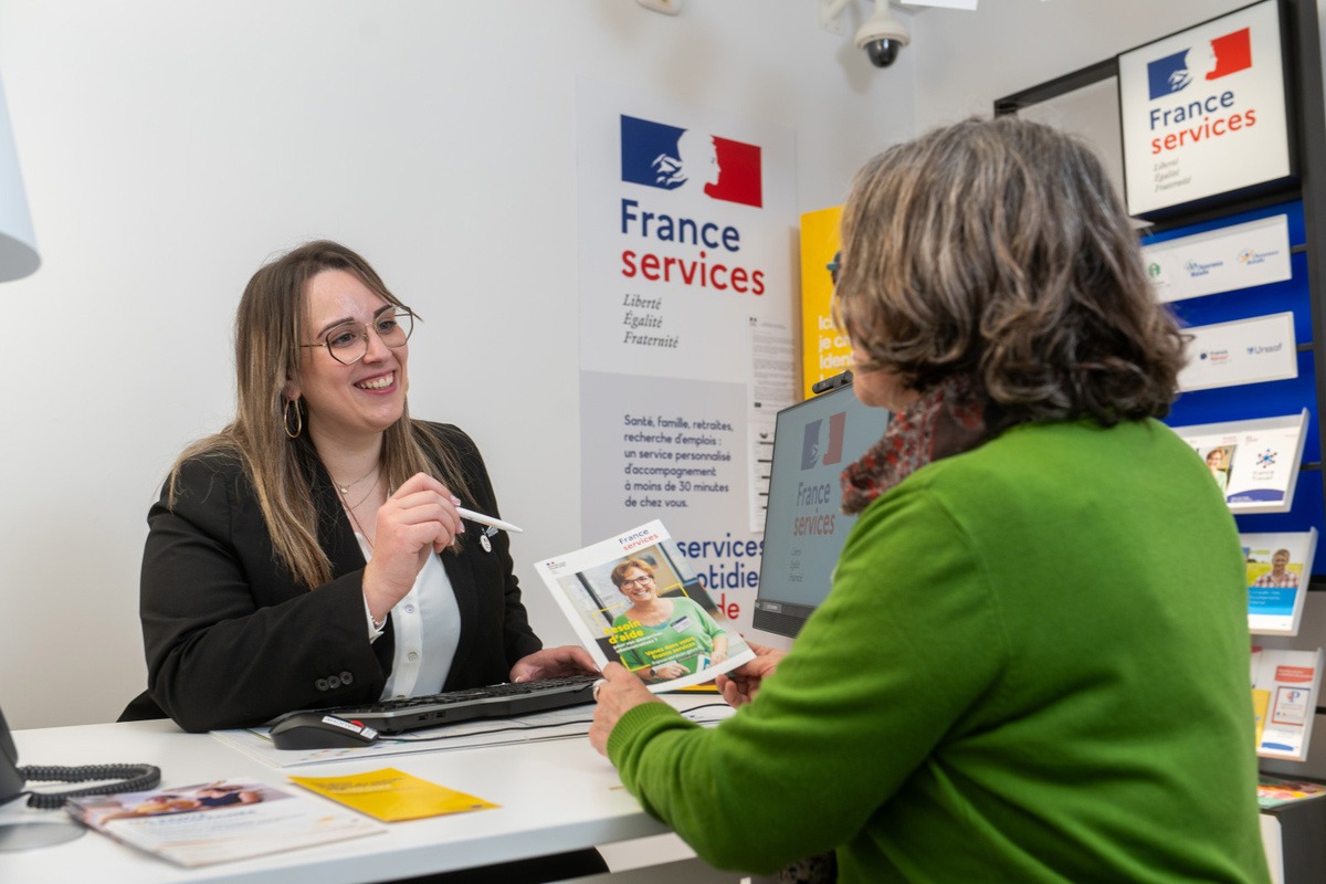 Bridging the digital divide via the Post